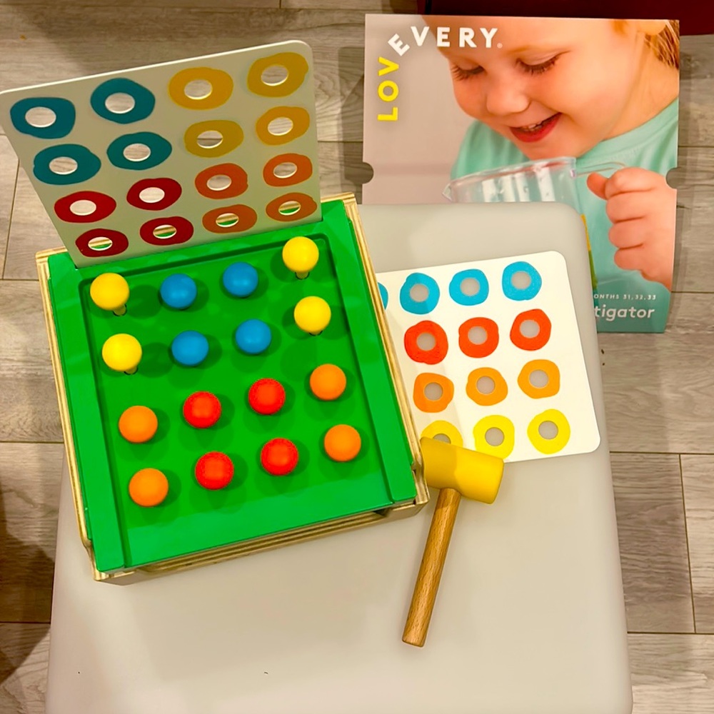 Like new lovevery match and tap hammer box